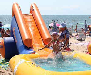 juego acuático tobogán 1