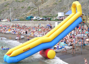 juego acuático tobogán 1