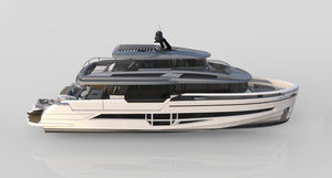yate a motor de crucero