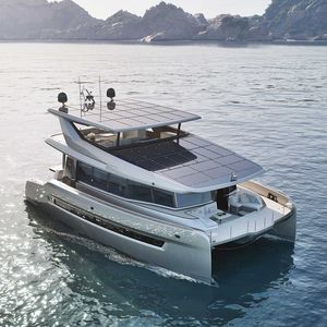yate a motor eléctrico