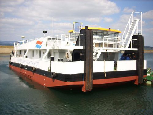 Barco profesional remolcador de empuje - VAL D'AVEL - Chantier Naval Gléhen