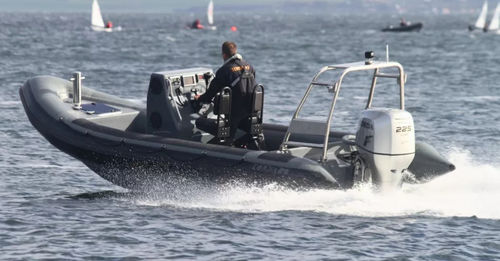 Embarcación neumática fueraborda - 6.8M  - Tornado Boats International ApS - RIB / open / con consola central