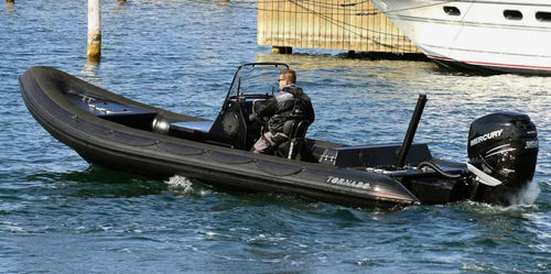Embarcación neumática fueraborda - 7.8M  - Tornado Boats International ApS - RIB / open / con consola central