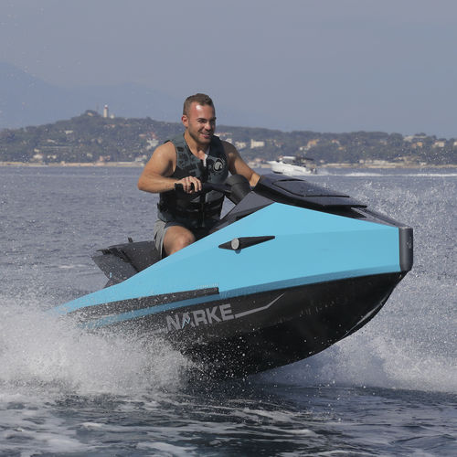 Moto de agua eléctrica - NARKE - Narke - sedente / para tres personas / 90 CV