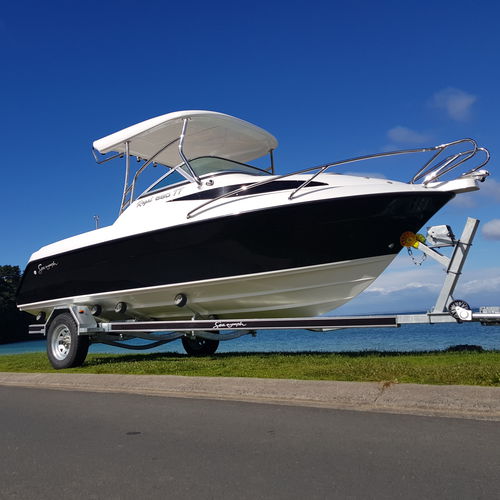 Day-cruiser fueraborda - Regal 580 RL / Regal 580 (black) / Regal 580 TT - Seanymph Boats - open / de pesca deportiva / con camarote