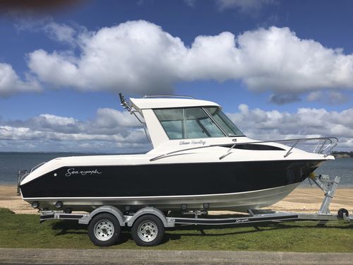 Day-cruiser fueraborda - Blazer HT - Seanymph Boats - con cockpit cerrado / con hard-top / de pesca deportiva