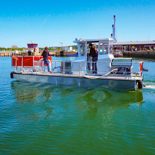 Barco profesional barco de trabajo - Waste Cleaner 92 - Efinor Sea Cleaner - gabarra de trabajo / embarcación de recuperación de hidrocarburos / gabarra de recuperación de residuos