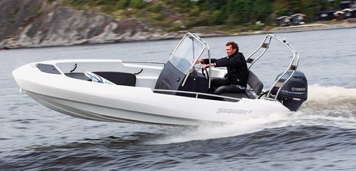 Barco open fueraborda - 17 FLEXI - Pioner Boats Norway - de pesca deportiva / 6 personas máx. / con solárium