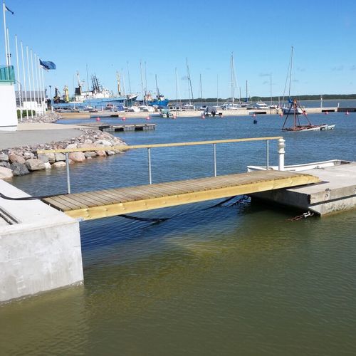 Pasarela para barco - Gangways, Railings and Ramps - Top Marine OÜ - para pantalán / de madera / con baranda