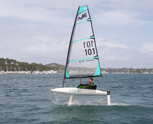 Barco de vela ligera para niños - Nikki  - Skeeta Watersports - individual / con foil / para escuela