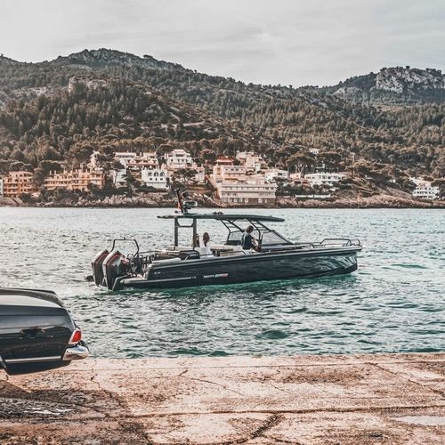 Barco cabinado fueraborda - Shadow 900 Sun-Top Deep Blue - Brabus Marine - bimotor / open / de alta eficacia