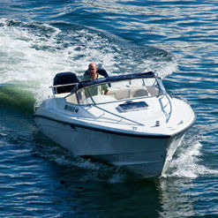 Barco cabinado fueraborda - GT 32 - Flying Flipper - bimotor / open / con doble consola