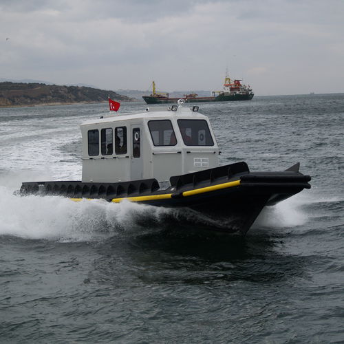 Barco profesional barco para acuicultura - Şaftlı - akuakare - intraborda / de PEAD