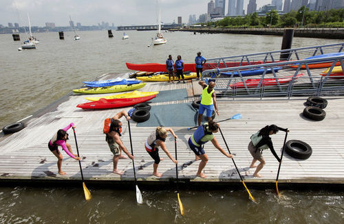 Pantalán flotante - Pier 66 NYC - International Marine Floatation Systems, Inc. (IMFS) - de amarre / para canoa-kayak / de hormigón