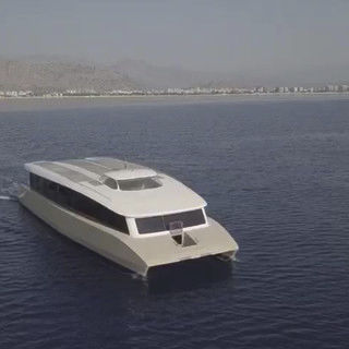 Barco profesional barco de pasajeros - 19 mt - ARC Yachts - catamarán / electrosolar