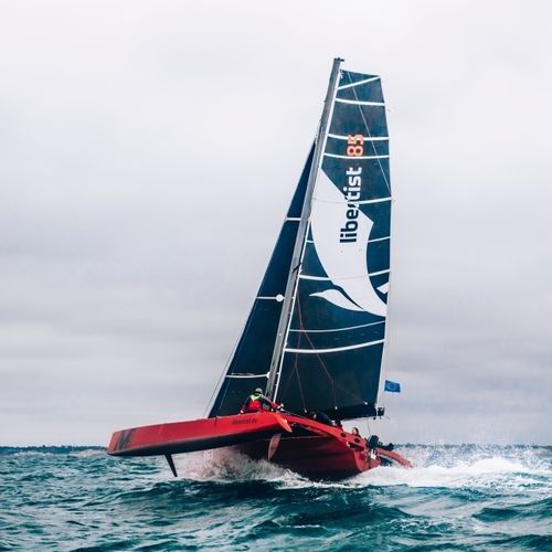 Trimarán - 853 - Libertist - de crucero / con bauprés / con mástil de carbono