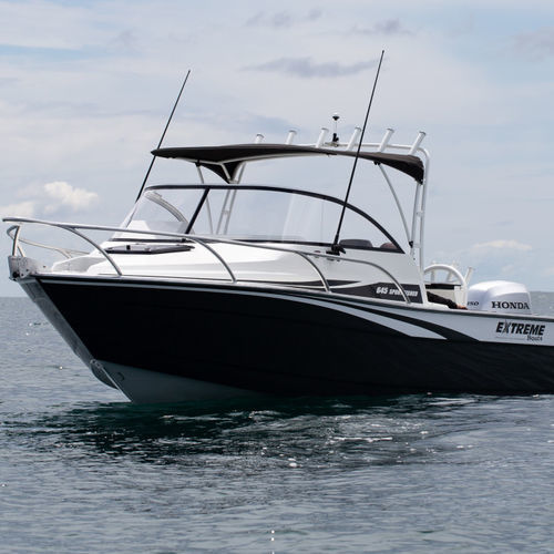 Day-cruiser fueraborda - 645 - Extreme Boats EU Ltd. - open / con doble consola / de deporte