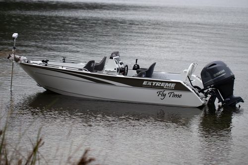 Bote fueraborda - 545 SC - Extreme Boats EU Ltd. - open / con consola lateral / de pesca deportiva