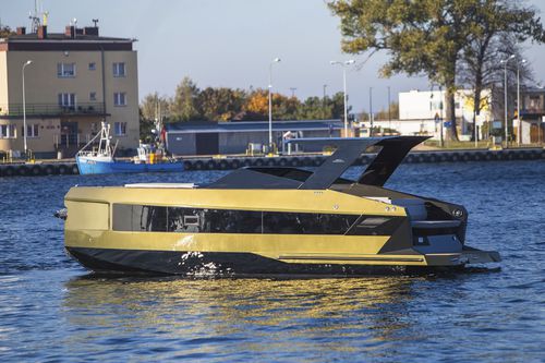 Cabin-cruiser intraborda - RX 30 - Futuro Boats - open / con hard-top / de aluminio