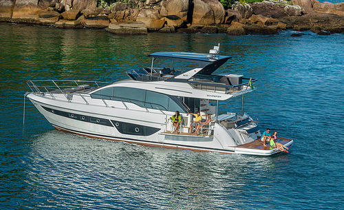 Yate a motor de crucero - 600 - Schaefer Yachts - con fly / intraborda / POD IPS