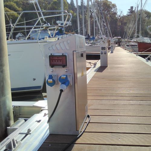 Torreta de suministro de agua - BE 20 - ARMARINA - de recarga eléctrica / para pantalán / de acero inoxidable