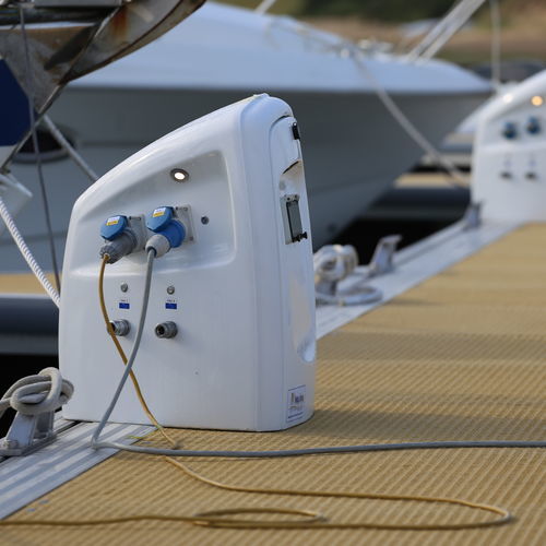Torreta de suministro de agua - BE 90 - ARMARINA - de recarga eléctrica / para pantalán