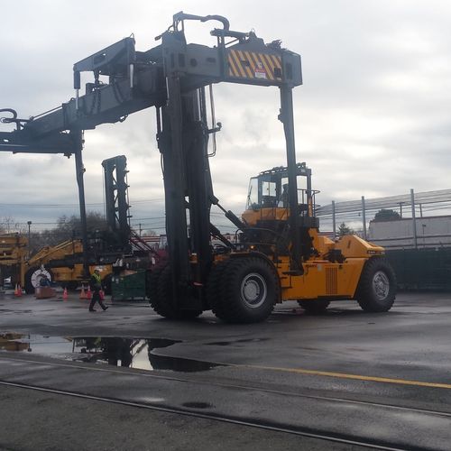 Carretilla para contenedores llenos - SDCY4 series - SANY GROUP - con spreader lateral
