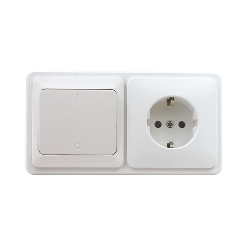 Enchufe estanco para buque - Zhejiang Bozhou Marine Electric Technology Co., Ltd. - para barco / hembra / con calota de protección
