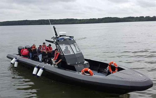 Barco profesional barco de vigilancia - Vigilant 40 Fast Patrol Boat - Five Aluminium Boat and Engineering Pte Ltd - fueraborda / de aluminio / embarcación neumática semirrígida