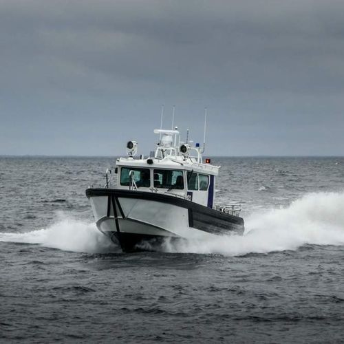 Barco profesional barco de vigilancia - 1200 - Kewatec - embarcación de servicio portuario / hidrojet intraborda / de aluminio