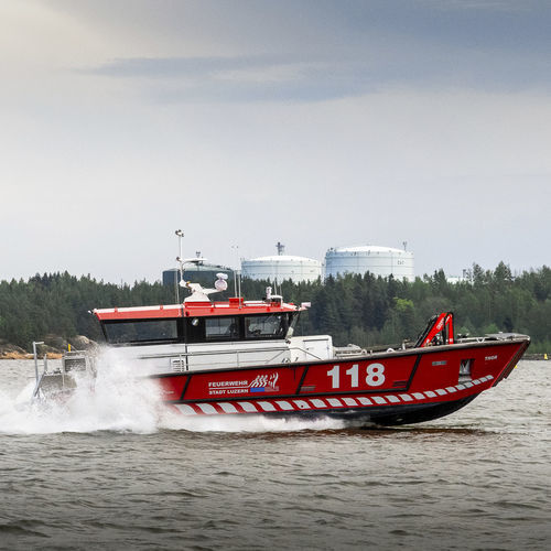 Barco profesional barco de salvamento - FiFi 1400 - Oy Kewatec Aluboat AB - barco de bomberos / stern-drive
