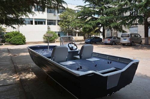 Bote intraborda - FISHER 500 - Qingdao Allheart Marine Co., Ltd. - open / con consola lateral / de pesca
