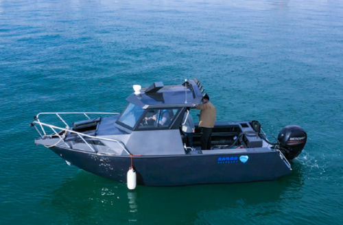 Barco de motor de pesca-paseo fueraborda - SHARK 650 - Qingdao Allheart Marine Co., Ltd. - con caseta de timón / de aluminio