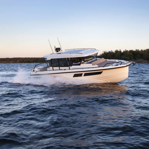 Barco cabinado fueraborda - 35 Cabin Tourer - QUARKEN Boats - bimotor / con hard-top / 10 personas máx.