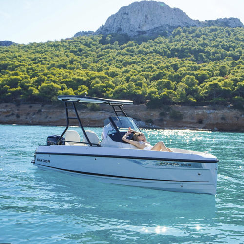 Barco open fueraborda - 205 - Saxdor Yachts Oy - escalonado / con consola central / 6 personas máx.