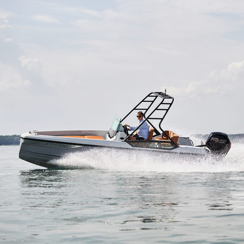 Barco open fueraborda - 200 - Saxdor Yachts Oy - con consola central / de pesca deportiva / 6 personas máx.