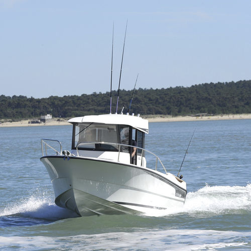 Barco open fueraborda - OSTREA 800 - OCQUETEAU - con cockpit cerrado / de pesca deportiva / 8 personas máx.