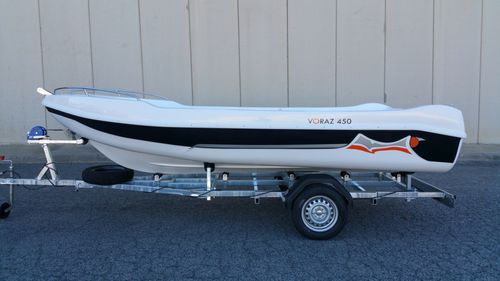 Barco open fueraborda - VORAZ 450 BOTE - VORAZ Astilleros - de buceo / de pesca deportiva / 6 personas máx.