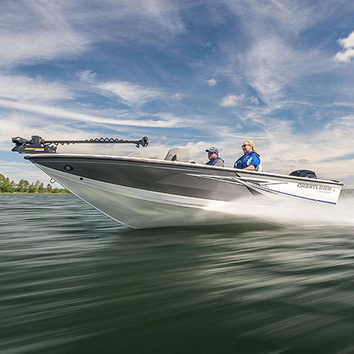 Bay boat fueraborda - 1750 RAPTOR - Crestliner - con doble consola / con consola lateral / de pesca deportiva