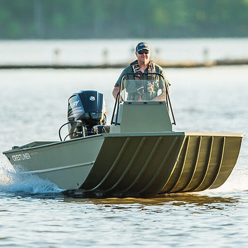 Jon boat fueraborda - 1870 RETRIEVER FCC  - Crestliner - con consola central / de pesca deportiva / de aluminio