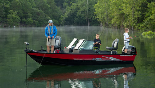 Bass boat fueraborda - FM 1775 WT - Lowe - con doble consola / open / de pesca deportiva