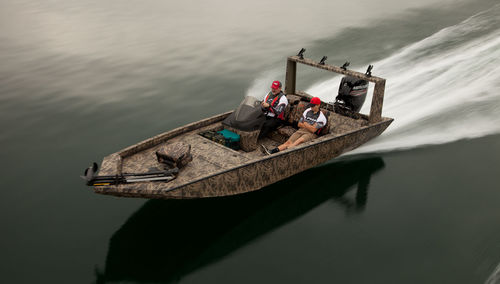 Bass boat fueraborda - 20 Catfish - Lowe - con consola lateral / open / de pesca deportiva