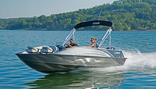 Deck-boat fueraborda - SD224 - Lowe - open / con consola lateral / de esquí acuático