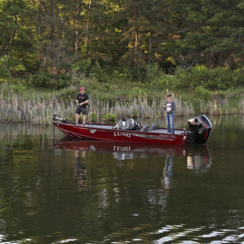Bass boat fueraborda - 2075 - Lund - con doble consola / de pesca deportiva / de aluminio