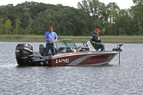 Runabout fueraborda - 202 PRO-V GL - Lund - con doble consola / bow-rider / de pesca