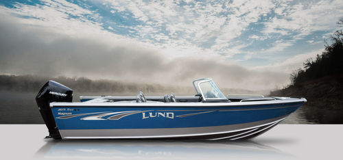 Runabout fueraborda - 2075 TYEE MAGNUM - Lund - con doble consola / bow-rider / de pesca deportiva