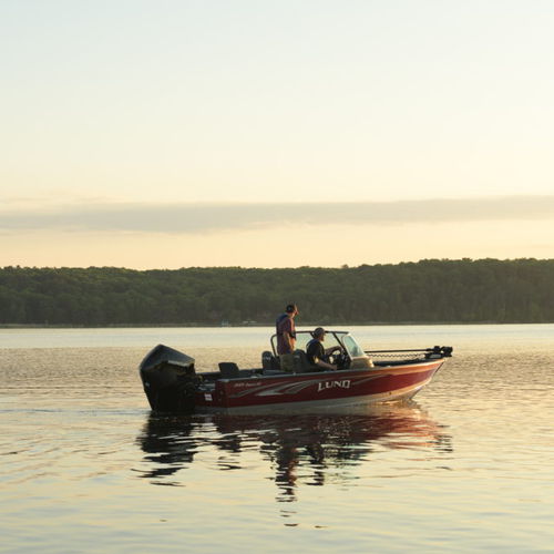 Runabout fueraborda - 2025 IMPACT XS - Lund - con doble consola / bow-rider / de esquí acuático
