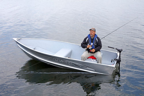 Bote fueraborda - A-12 - Lund - de pesca deportiva / de aluminio / 3 personas máx.