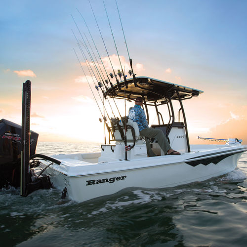 Bay boat fueraborda - 2360  - Ranger Boats - con consola central / open / de pesca deportiva
