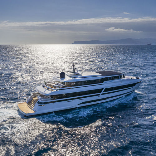 Superyate de crucero - X130 - Extra Yachts - raised pilothouse / con 5 camarotes / con 10 literas